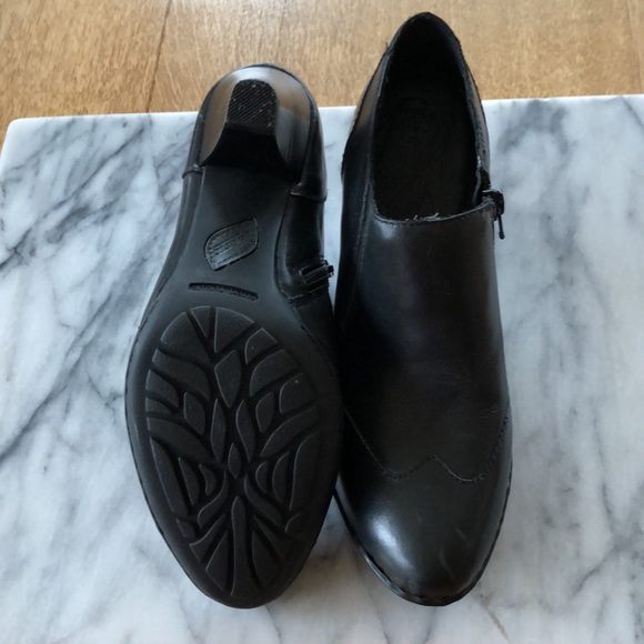 Born Ankle Booties W6.5 Black Preloved in Good Condition - Picture 6 of 14